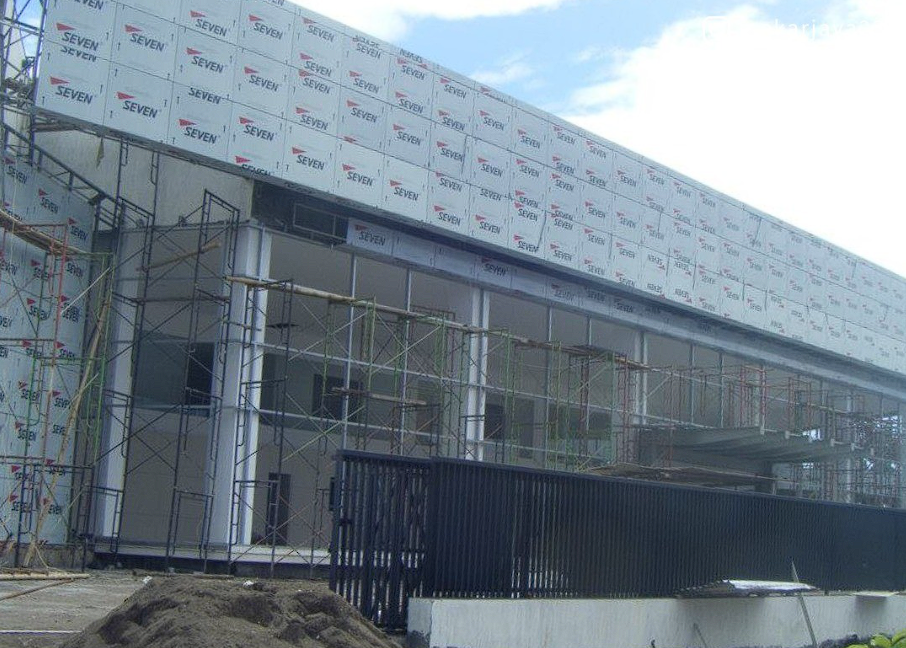 Pemasangan Kaca Tempered Showroom Mobil Honda Solo
